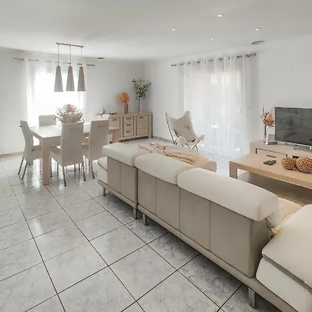 Casa de Férias In Sur Orb - Flh677 Cessenon-sur-Orb